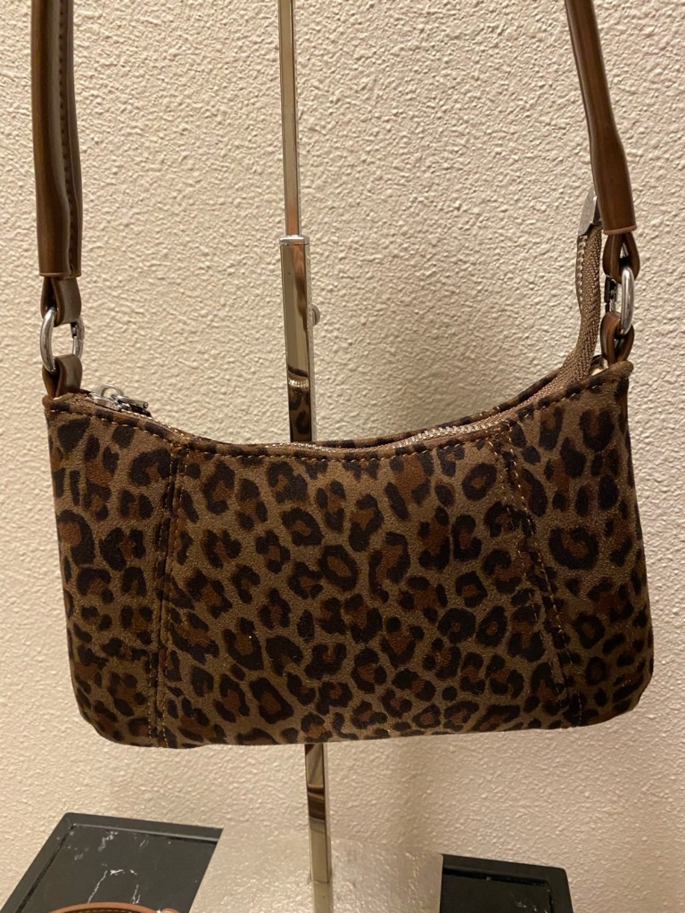 Leopard Print Shoulder Bag in Brown